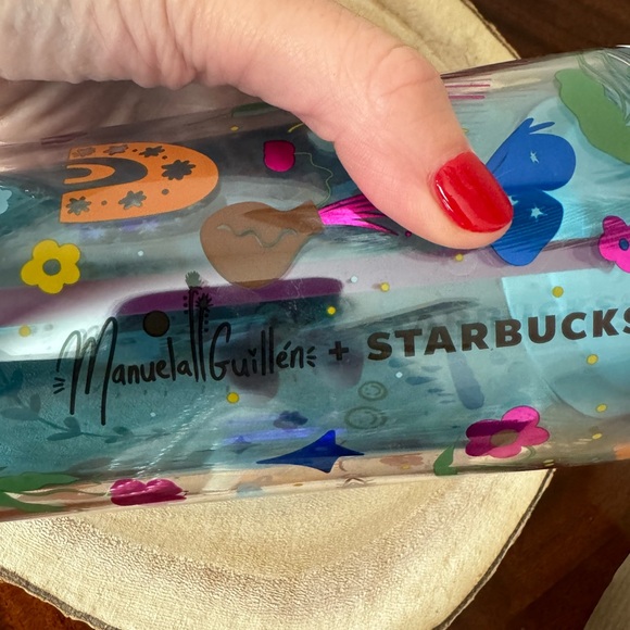 Brand new limited edition Manuela Guillen x Starbucks collaboration - Picture 4 of 4
